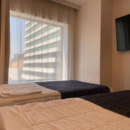 Bayside Hotel Azur Takeshiba Tokyo Exterior photo