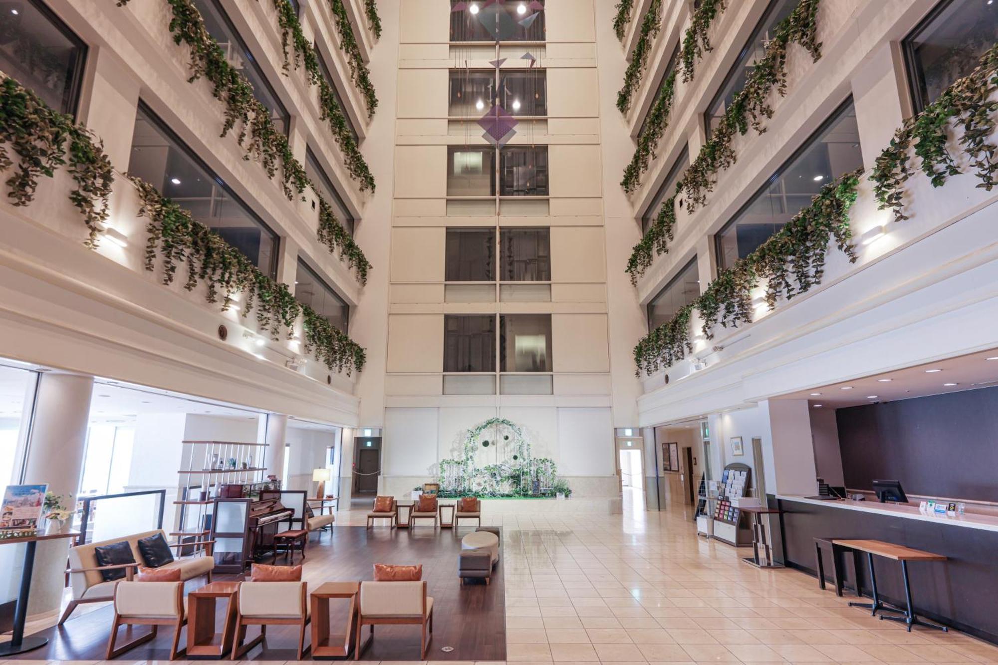 Bayside Hotel Azur Takeshiba Tokyo Exterior photo