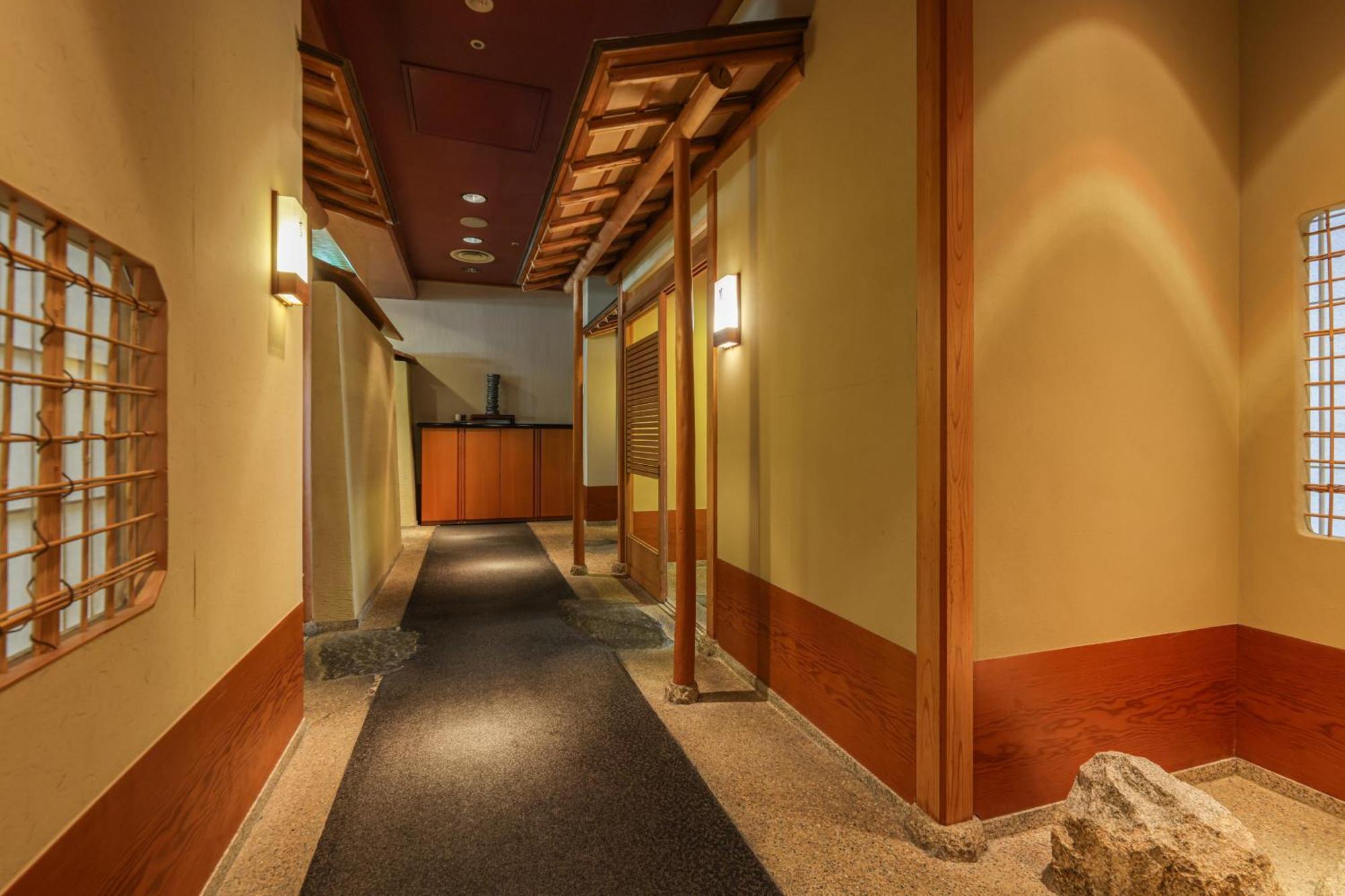 Bayside Hotel Azur Takeshiba Tokyo Exterior photo