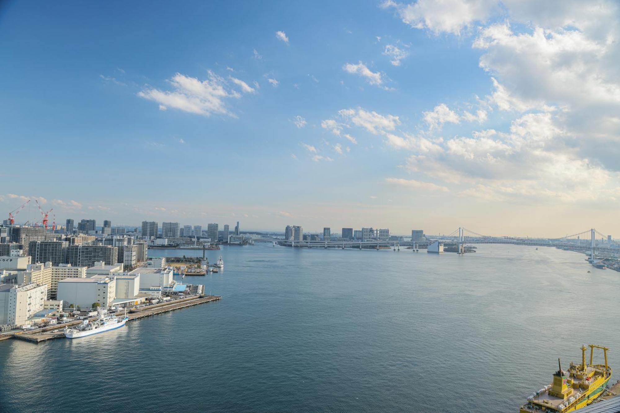 Bayside Hotel Azur Takeshiba Tokyo Exterior photo