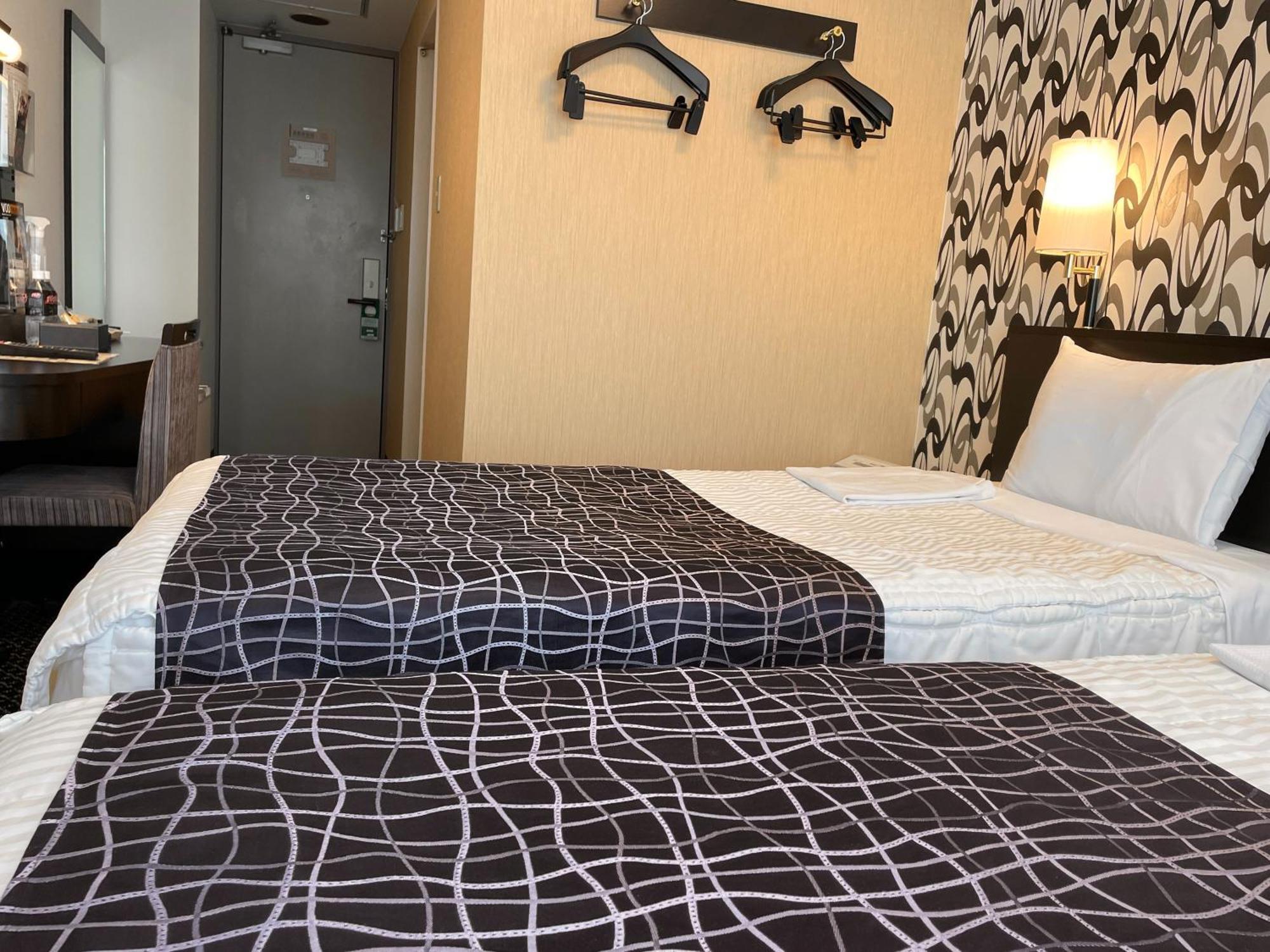 Bayside Hotel Azur Takeshiba Tokyo Exterior photo