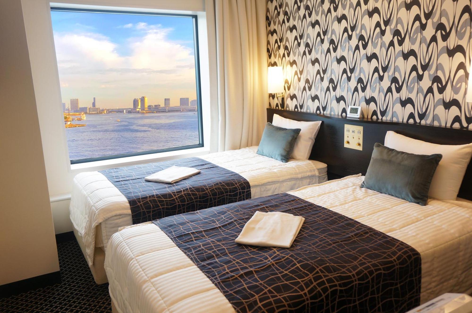 Bayside Hotel Azur Takeshiba Tokyo Exterior photo